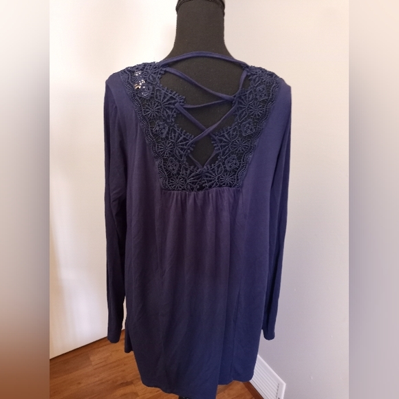 Kate and Mallory LG blue long sleeve top - Picture 2 of 3